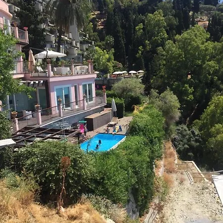 Dependance Con Piscina Paolone House